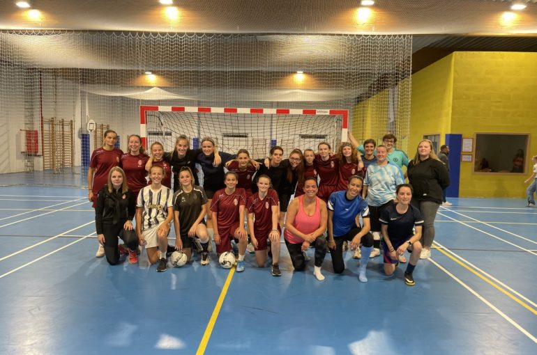 C’est la reprise aussi pour les féminines